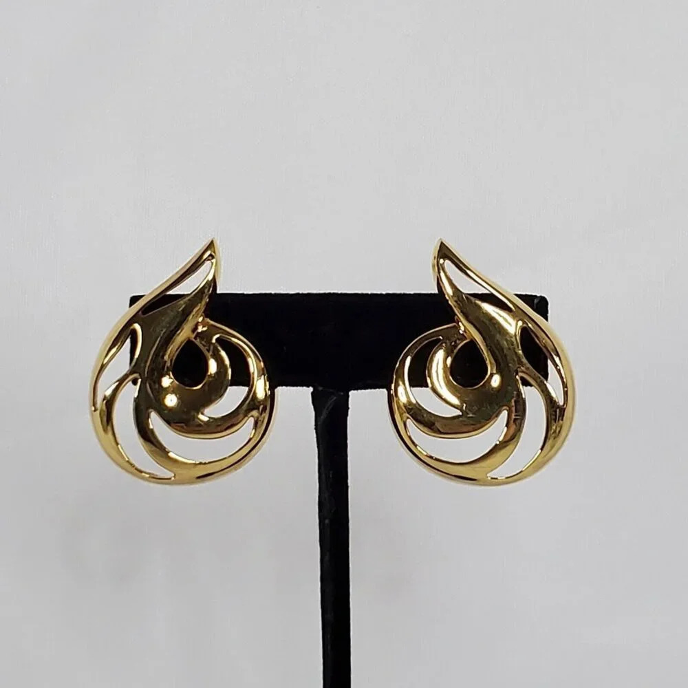 Vtg 80s Monet Gold Tone Swirl Clip On Earrings Huggie Climbers 1.5 Inches Signed